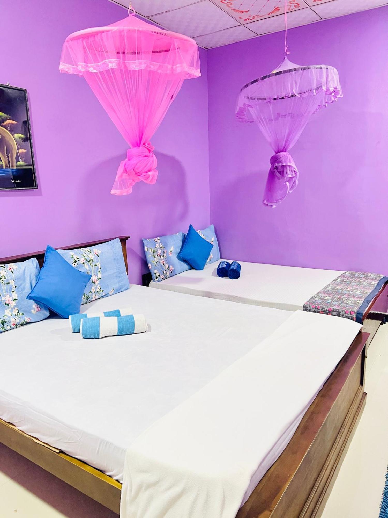 Gloriya Mathews Hotel Negombo Luaran gambar