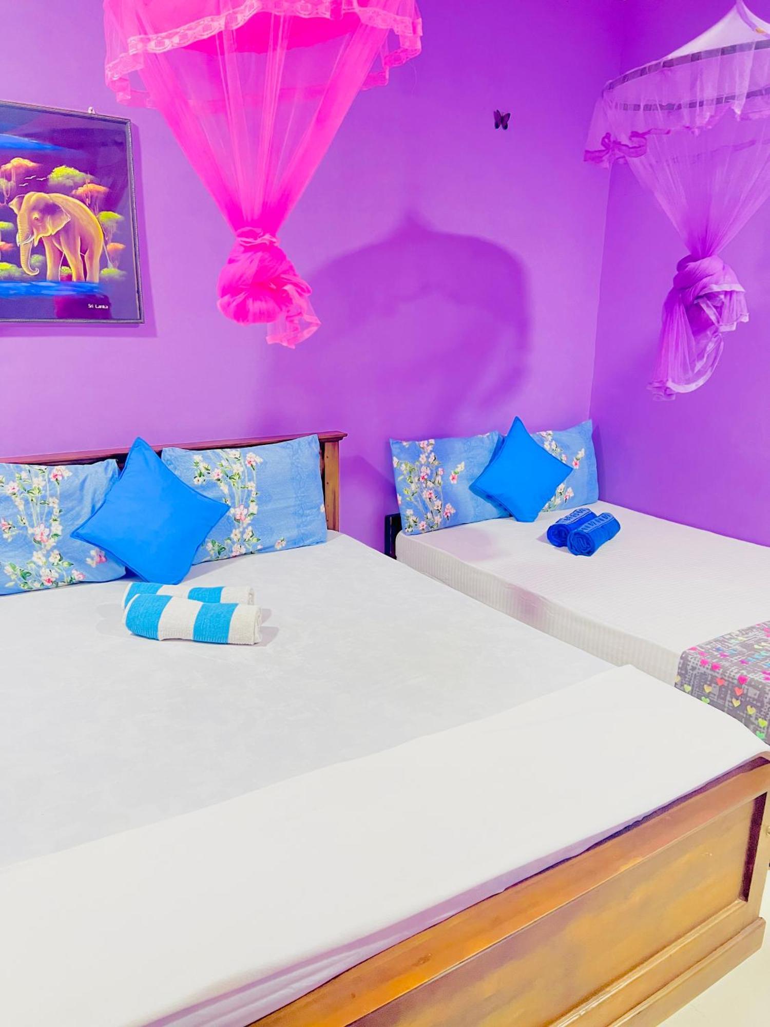 Gloriya Mathews Hotel Negombo Luaran gambar