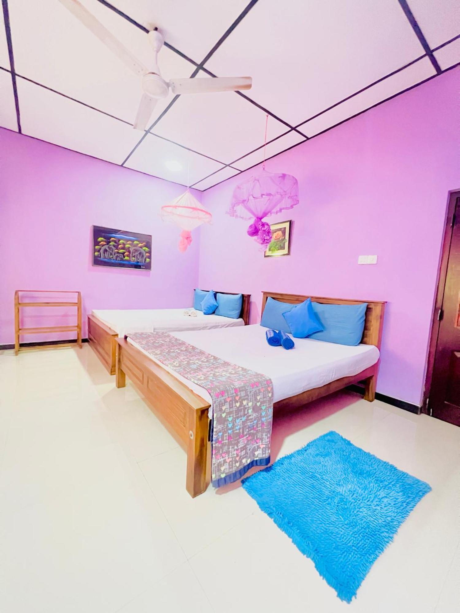 Gloriya Mathews Hotel Negombo Luaran gambar